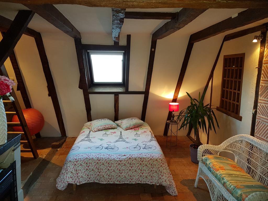 Le Petit Logis De Tinteniac Angers Exterior photo