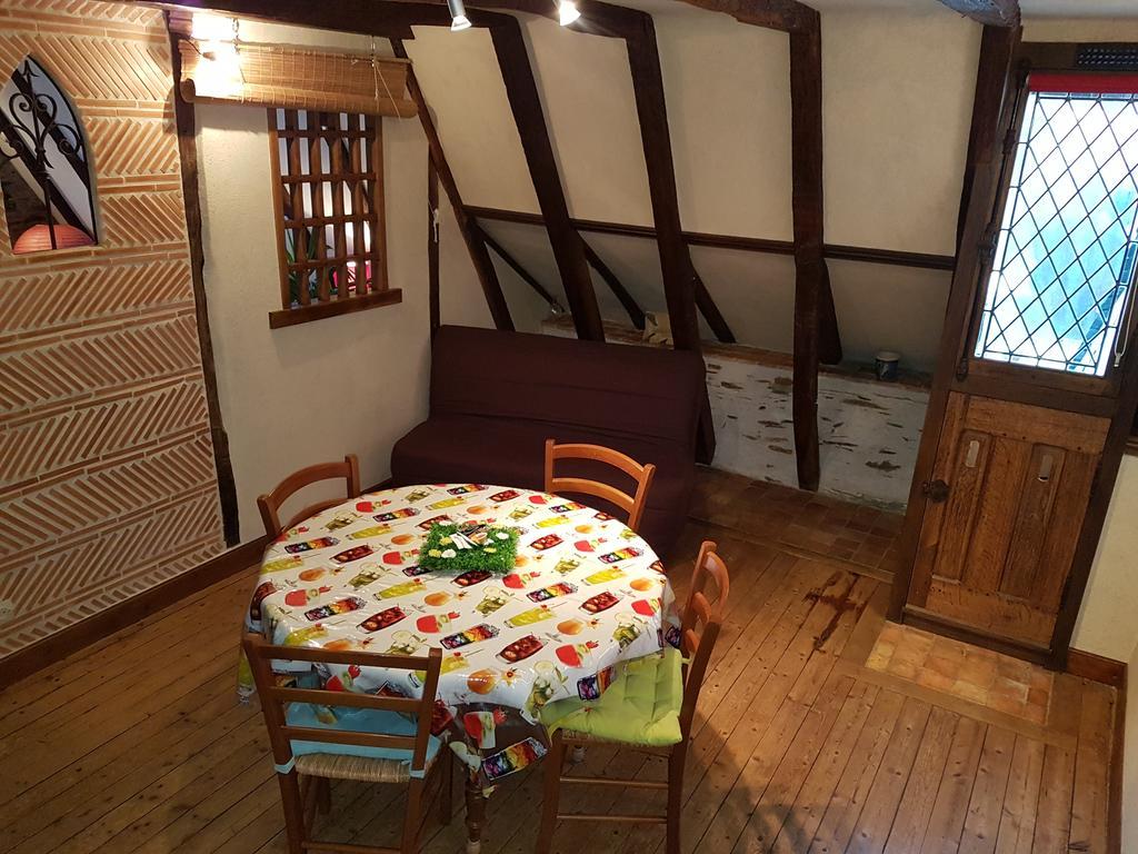 Le Petit Logis De Tinteniac Angers Exterior photo