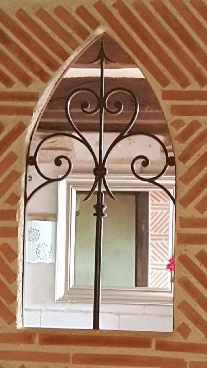 Le Petit Logis De Tinteniac Angers Exterior photo