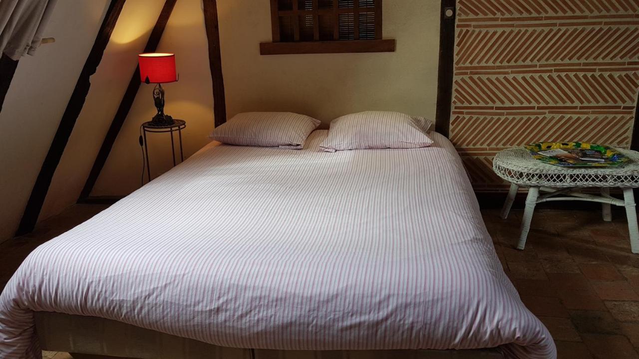 Le Petit Logis De Tinteniac Angers Exterior photo